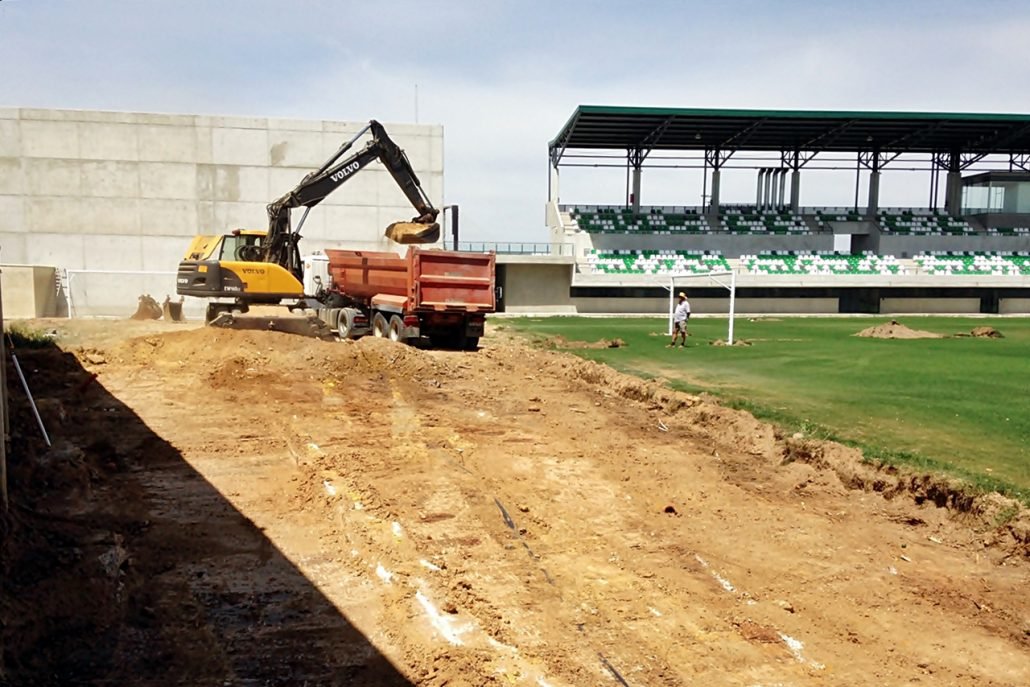 Campo deportivo principal